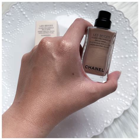 chanel les beiges healthy glow sheer highlighting fluid